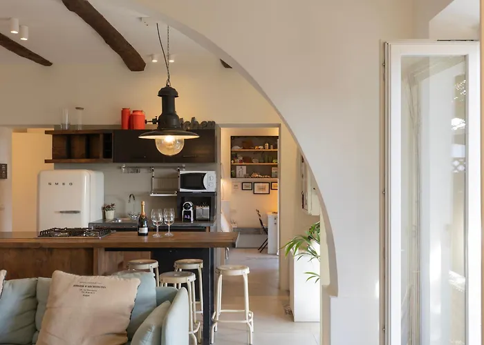 Zaira House By Elbasummer